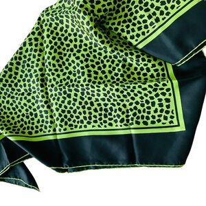 100% Silk Scarf Vintage Bloomingdale's Made in Italy Neon Green Leopard 30 x 30